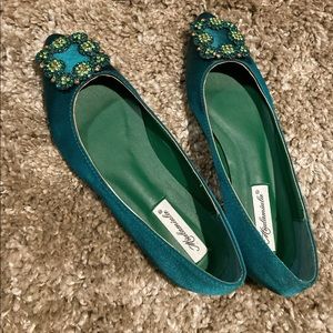 Dark green flats with beautiful detail